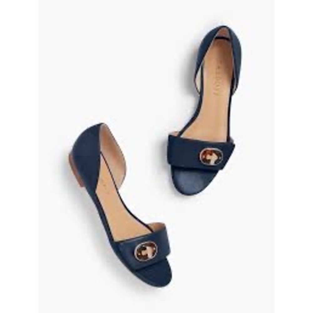 LEONA D'ORSAY‎ LEAYHER FLATS 
Size. 6.5